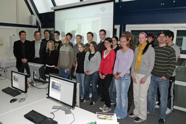 Bild: Berufsalltag im Studium - Deutsche Reihenhaus kooperiert mit Studiengang Virtual Design der FH Kaiserslautern