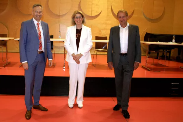 Bild: 23. Mitgliederversammlung: Neuer Kuratoriumsvorsitzender, Anschaffung medizinischer Geräte i.H.v. fast 1 Mio.€
