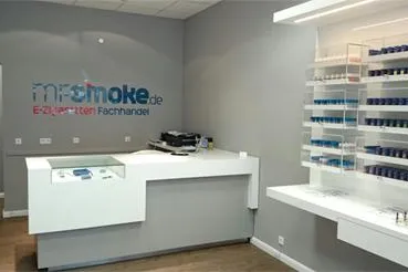 E-Zigaretten in Hamburg Barmbek Ladenbauer Raumschiff realisiert den ersten mr-smoke Store in Hamburg Bild: E-Zigaretten in Hamburg Barmbek Ladenbauer Raumschiff realisiert den ersten mr-smoke Store in Hamburg