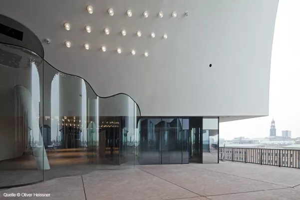Bild: Der einfache Weg auf die Plaza der Elbphilharmonie mit Ticketinglösungen von ADITUS
