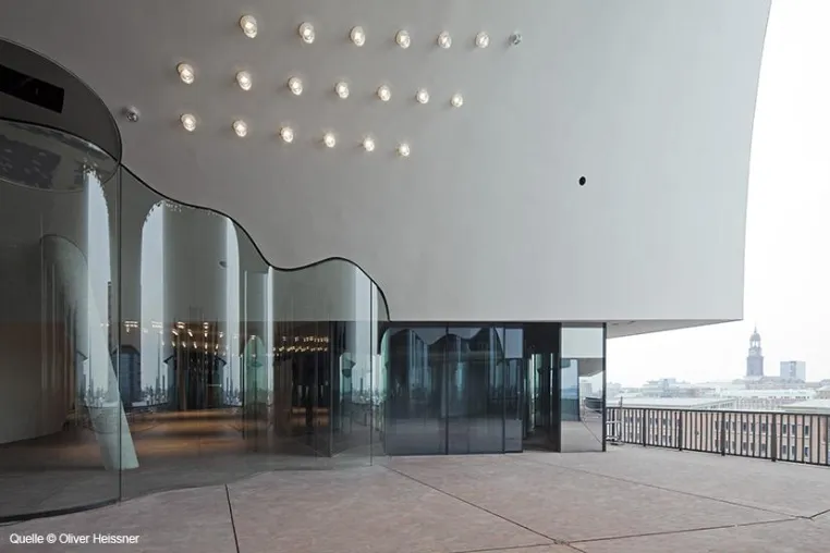 Der einfache Weg auf die Plaza der Elbphilharmonie mit Ticketinglösungen von ADITUS Bild: Der einfache Weg auf die Plaza der Elbphilharmonie mit Ticketinglösungen von ADITUS
