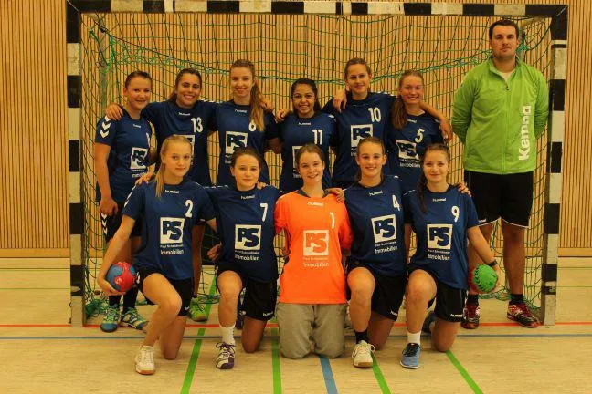 Bild: Neue Trikots für die Handballerinnen des SV-Laim