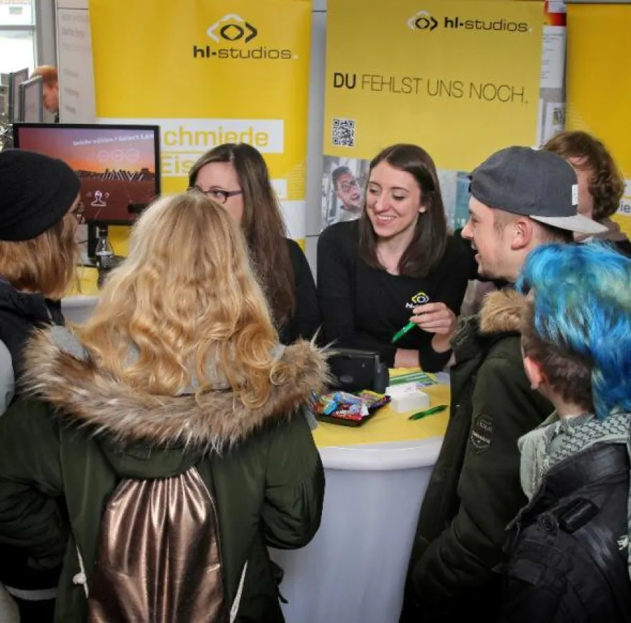(Foto: hl-studios, Erlangen): hl-studios in der HS Ansbach ?Tue Gutes und rede darüber?