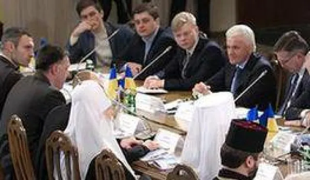 Bild: Niemand glaubt mehr in der Ukraine Janukowitsch und Asarow ein Wort