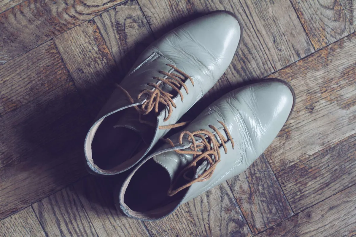Große Herrenschuhe im Webshop von schuhplus