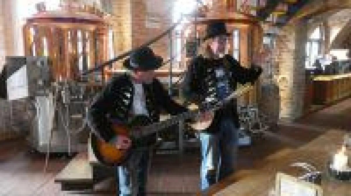 Trink noch ein Bier von hier, ein Mellenthiner Bier