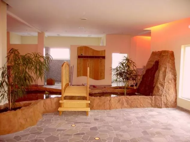 Bild: Kunstfelsen und Kunststeine in authentischer Felsoptik