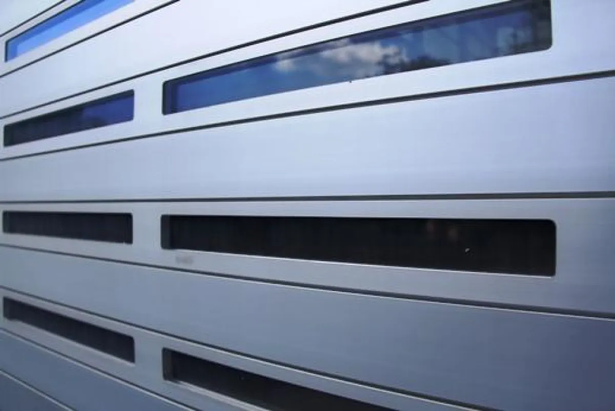 Alu Schnelllauftor mit Doppelscheiben Fenster