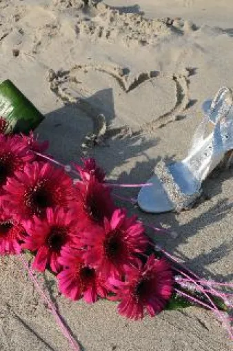 Heiraten im Ausland: Halten Mallorca-Ehen länger? Bild: Heiraten im Ausland: Halten Mallorca-Ehen länger?