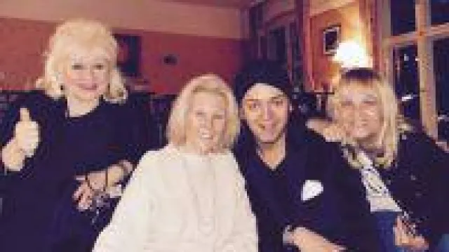 Bild: Im Kulthotel Auberge geben sich Stars und Sternchen die Hand