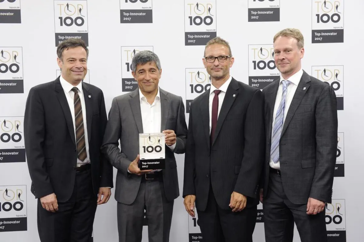 Die Geschäftsleitung von Rebional mit Ranga Yogeshwar, dem Mentor von TOP 100. (v.l.n.r.: Oliver Koh