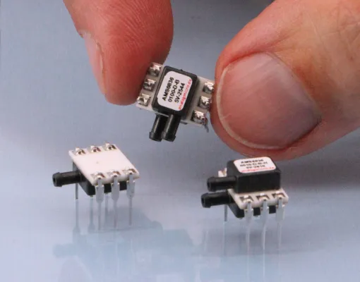 Bild: AMS 6836 - Drucksensor Winzling im DIP-06 Gehäuse mit analogem Spannungsausgang