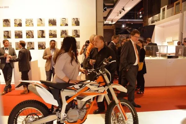 Bild: Mehr als 1.200 Ehrengäste machten die Red Dot