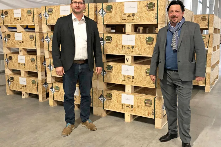 Schuon transportiert bis zum Jahresende 1.500 LI-Batterien im Auftrag von Clasquin Bild: Schuon transportiert bis zum Jahresende 1.500 LI-Batterien im Auftrag von Clasquin