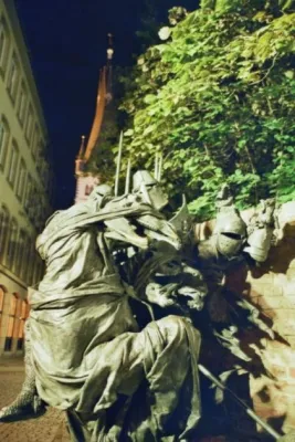 Expertin für historische Kriminalfälle in Düsseldorf Bild: Expertin für historische Kriminalfälle in Düsseldorf