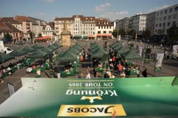 Bild: Mannheim bat zum guten Gespräch auf dem Marktplatz