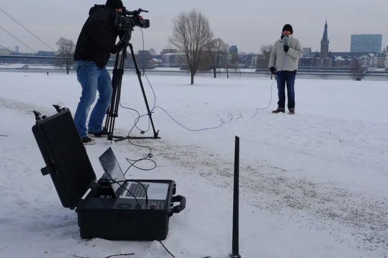 Bild: Mobiles Live Video Streaming auf der CeBIT