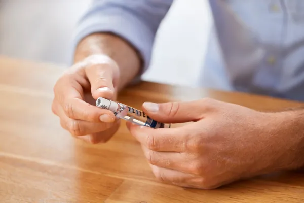 Bild: Vetter forciert Markteinführung des neuen V-OVS® next Spritzenverschluss-Systems