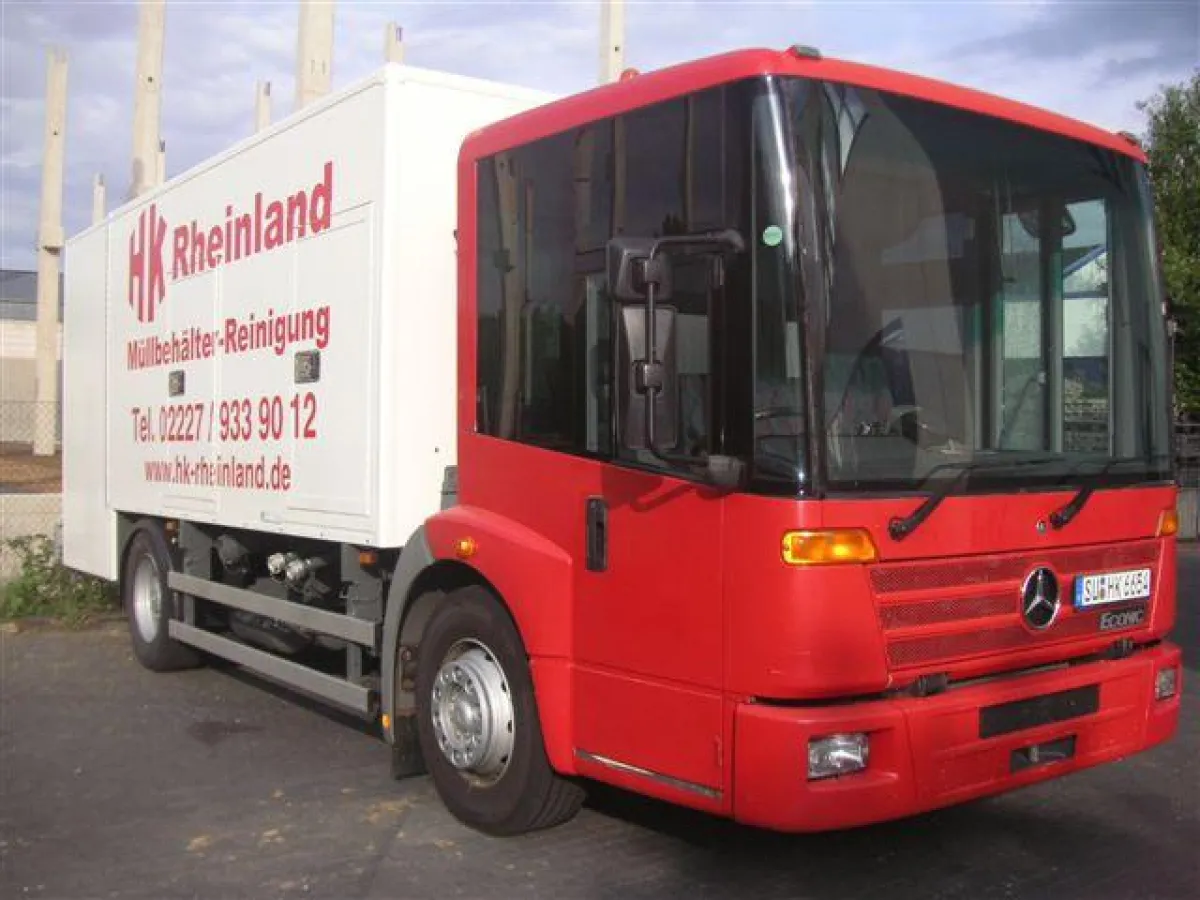Reinigungsfahrzeug HK-Rheinland GmbH