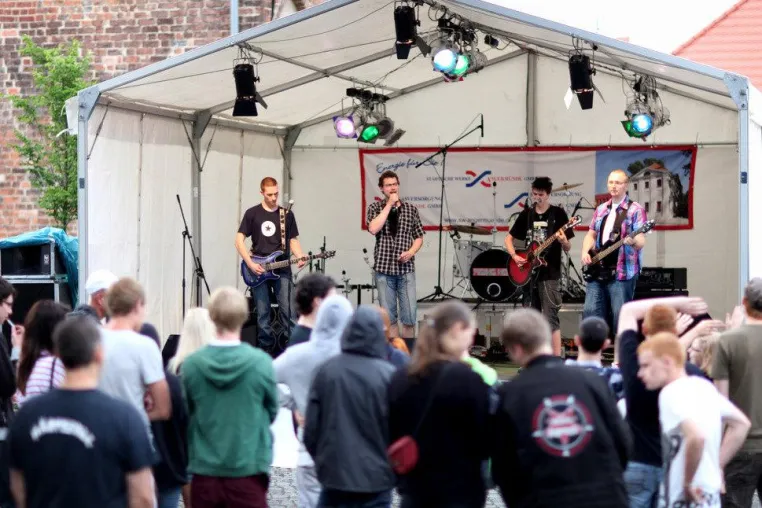 „Episch“ gewinnt ersten Open Air Nachwuchsbandwettbewerb in Angermünde Bild: „Episch“ gewinnt ersten Open Air Nachwuchsbandwettbewerb in Angermünde