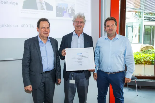 Bild: Hochschule Pforzheim verleiht erste Seniorprofessur an Prof. Dr. Karlheinz Blankenbach