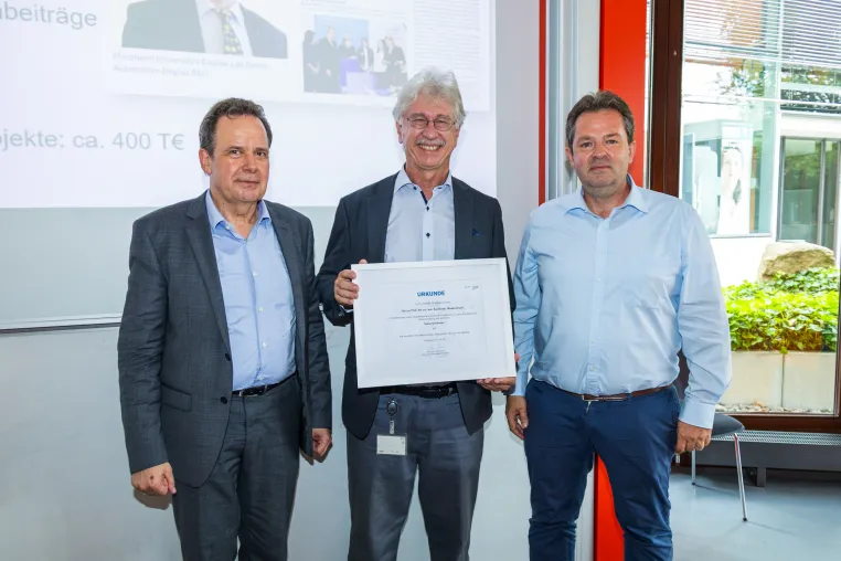 Bild: Hochschule Pforzheim verleiht erste Seniorprofessur an Prof. Dr. Karlheinz Blankenbach