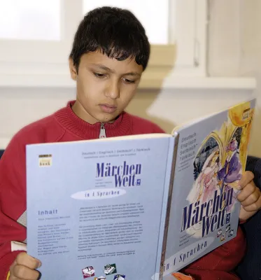 Bild: Erfolgreiche Musterstunde für Schüler mit nicht-deutscher Muttersprache - Integration auf märchenhafte Weise