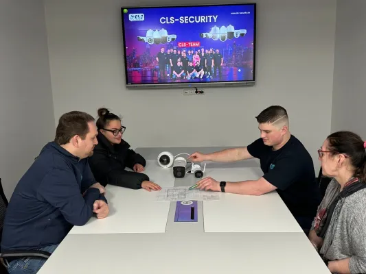 Professionelle Überwachungskamera - Maximale Sicherheit für Innen und Außen Bild: Professionelle Überwachungskamera - Maximale Sicherheit für Innen und Außen