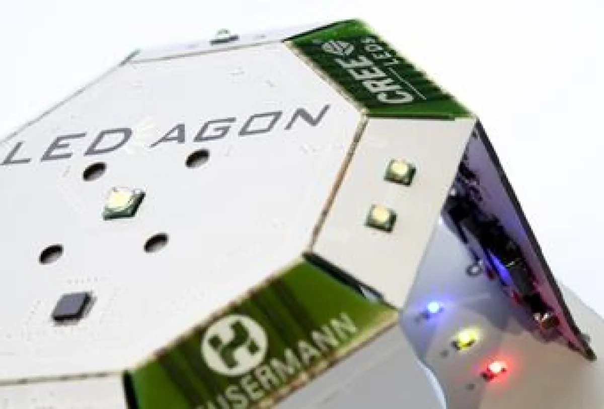 Der Demonstrator LEDagon basiert auf der Platinentechnik HSMtec von Häusermann