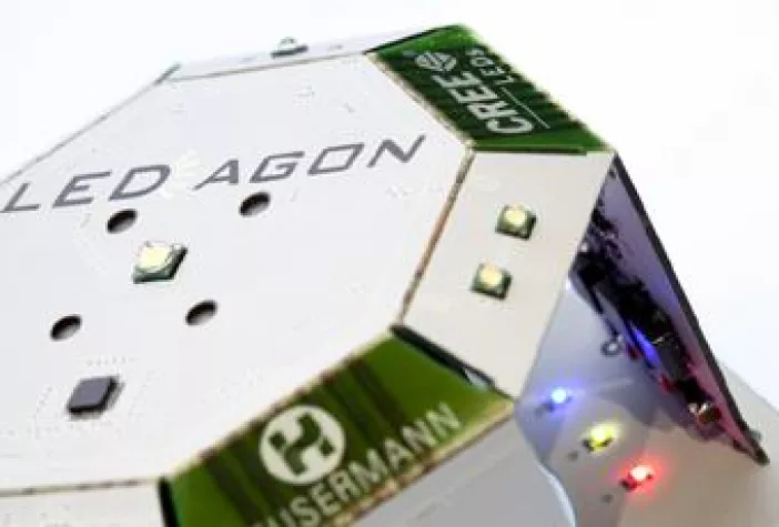 Bild: Light + Building 2012: Häusermann präsentiert LEDagon mit HSMtec