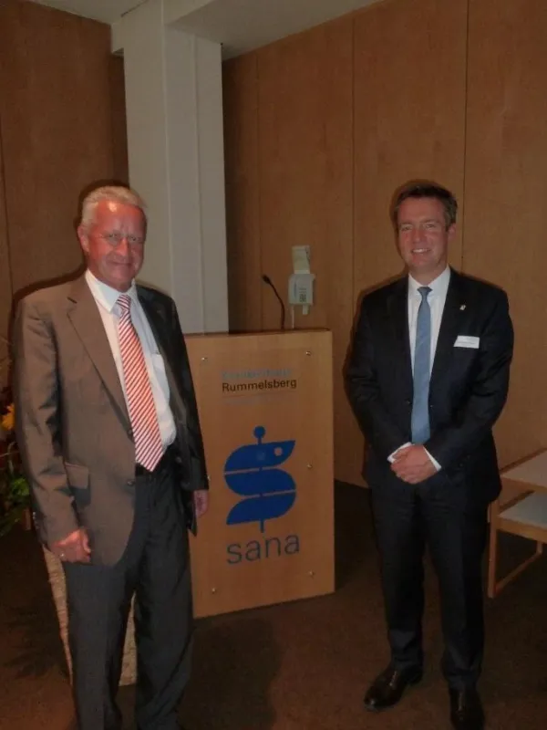Stellvertretender Landrat Norbert Reh (links) und Geschäftsführer Dr. Andreas Hartung (rechts).