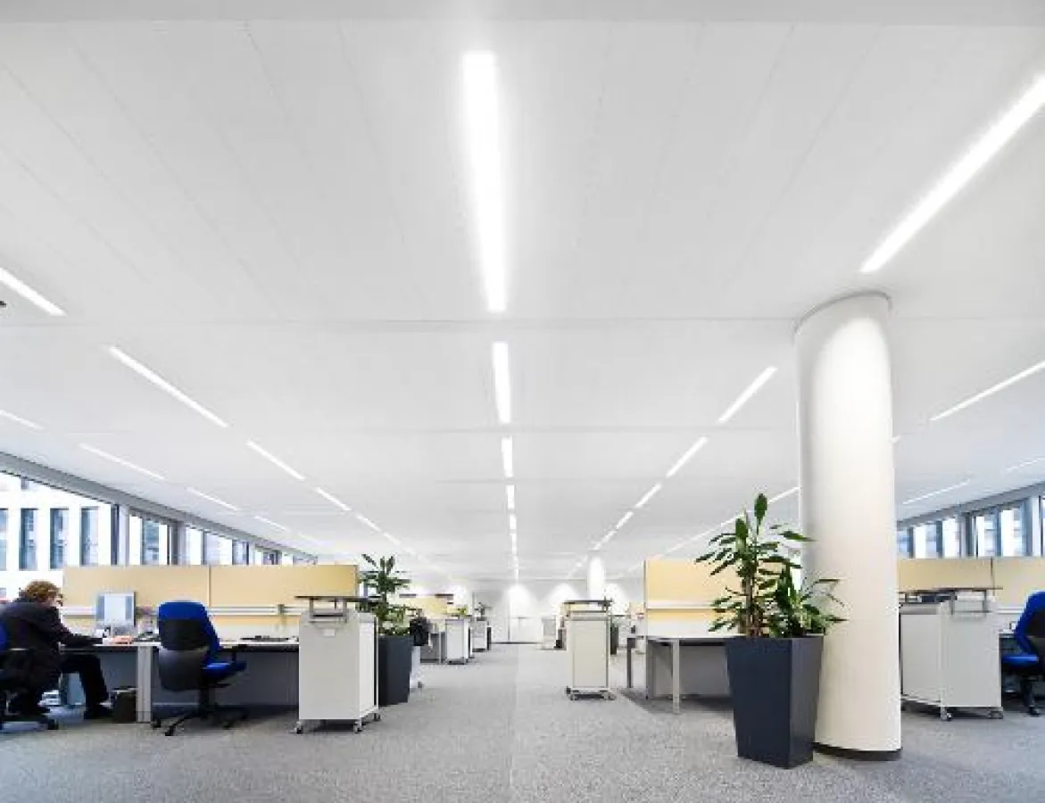 Deckenplatten der Marke THERMATEX® zeichnen sich durch beste Werte in der Längsschalldämmung aus.