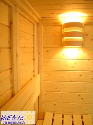 Bild: Die barrierefreie Sauna von Well & Fit bietet alters- und behindertengerechten Saunagenuss