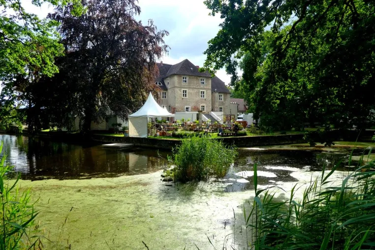 Bild: August-Genuss auf Wasserschloss Mellenthin