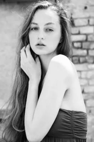 Supermodel Anicca Egger wechselt zu Jademodels Bild: Supermodel Anicca Egger wechselt zu Jademodels