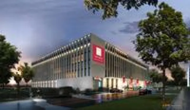 Bild: Das Leonardo Royal Hotel Munich unterstützt in Kooperation mit der Taxi München e.G. die Initiative Eco-Taxi
