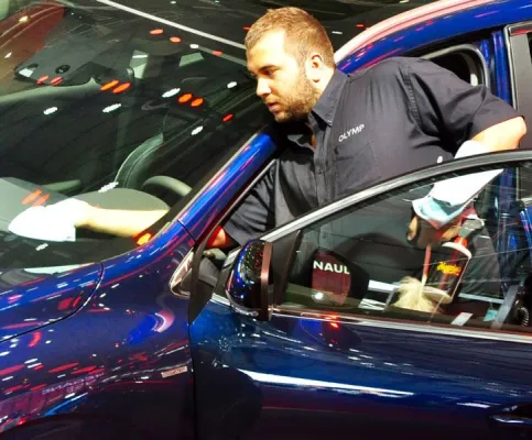 Bild: OLYMP pflegt das Kundenportfolio auf dem Genfer Automobil-Salon