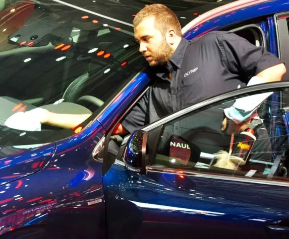 Bild: OLYMP pflegt das Kundenportfolio auf dem Genfer Automobil-Salon