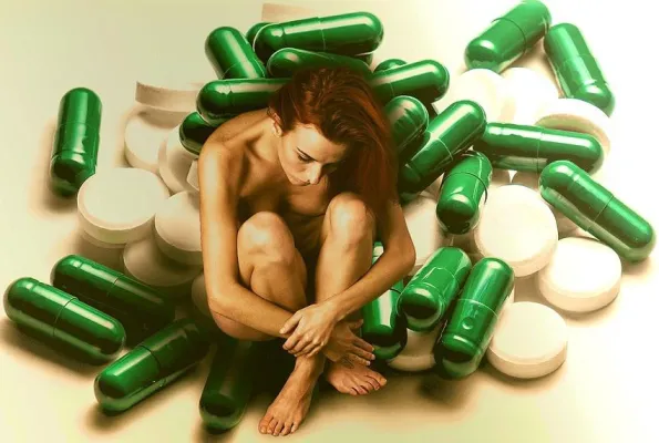 Bild: Viele Übergewichtige erhoffen sich mit Diätpillen einen schnellen Erfolg