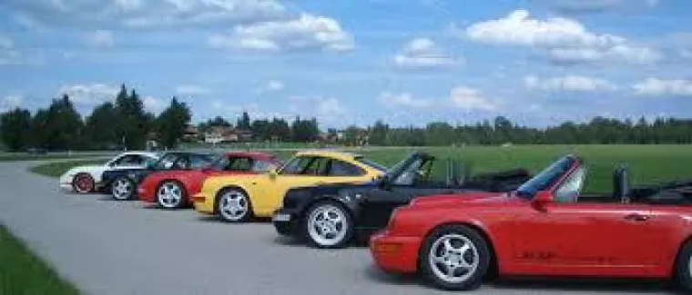 Bild: FIRMENEVENTS PORSCHE/Mercedes SL-Klassiker