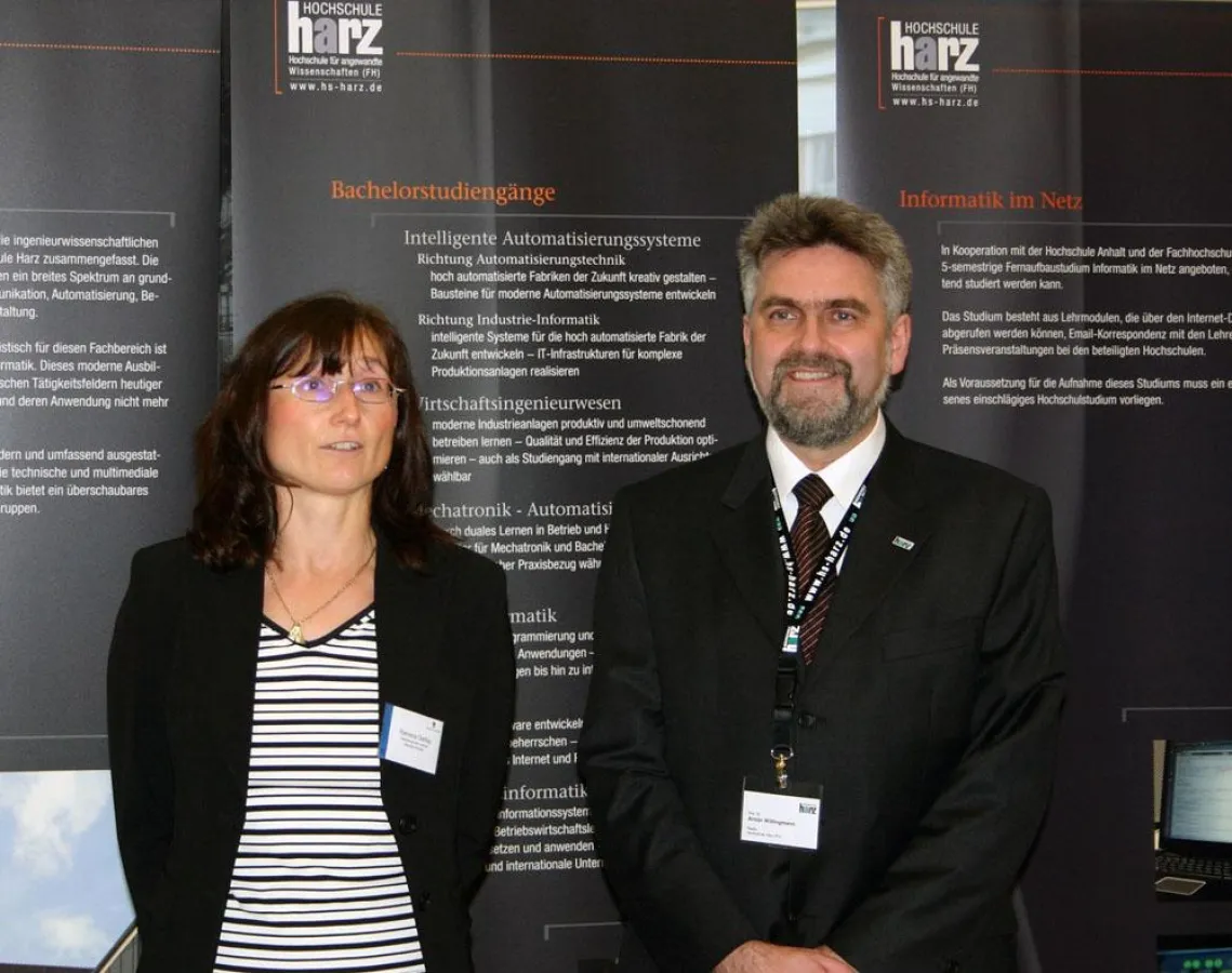 Eröffnung der Präsentation in Brüssel durch Ramona Gerbig des Verbindungsbüros des Landes Sachsen-Anhalt bei der EU und Hochschul-Rektor Prof. Dr. Armin Willingmann