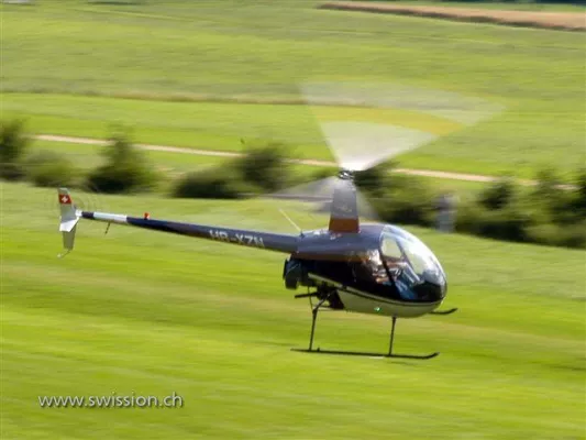Bild: Mit Helikopterflug.ch den Helikopter selber fliegen