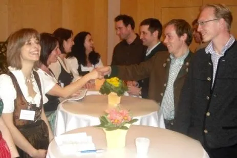 Speed-Dating der Touristiker im Chiemsee-Alpenland - Regionalvertreter und neuer Verband stellen sich vor Bild: Speed-Dating der Touristiker im Chiemsee-Alpenland - Regionalvertreter und neuer Verband stellen sich vor