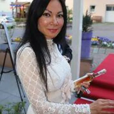 Bild: Bilder-Ausstellung zum Buch \"Cupid from the Potatofield\"