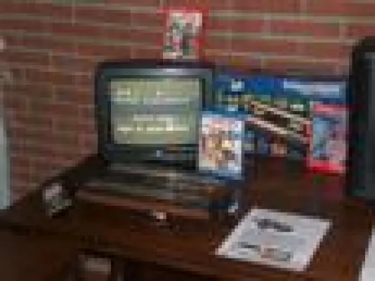 Bild: 35 Jahre Computerspiel-Geschichte in einer Ausstellung - 05/06. September 2009 / Besucher spielen viel selbst