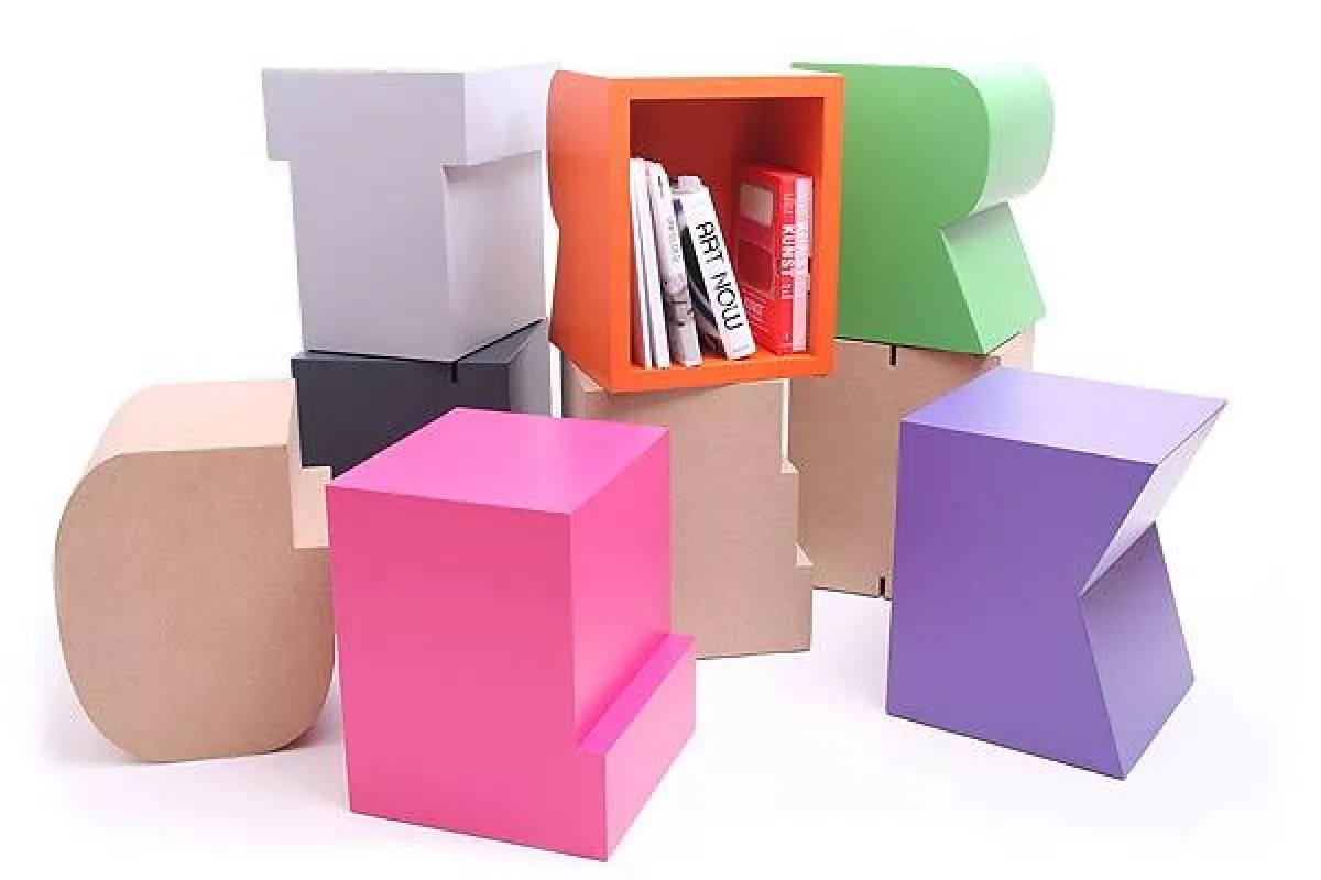 Die Buchstabenhocker-Serie A-Z des Designers Sascha Grewe gibt es exklusiv bei www.found4you.de