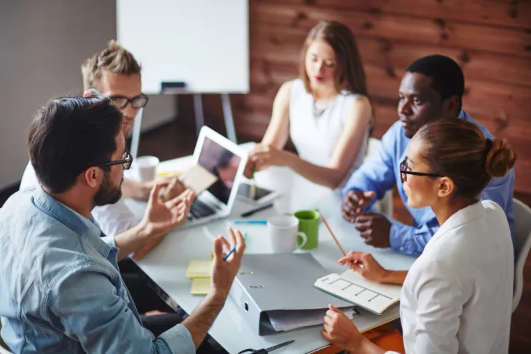 Bild: Welche Aufgaben hat der Compliance Officer?