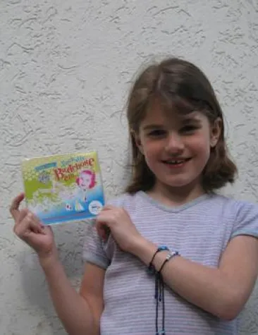 Bild: "Little Conny" präsentiert stolz Ihre erste CD