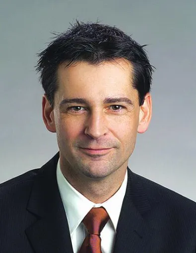 Dr. Tenbieg wechselt zu ControlExpert Bild: Dr. Tenbieg wechselt zu ControlExpert