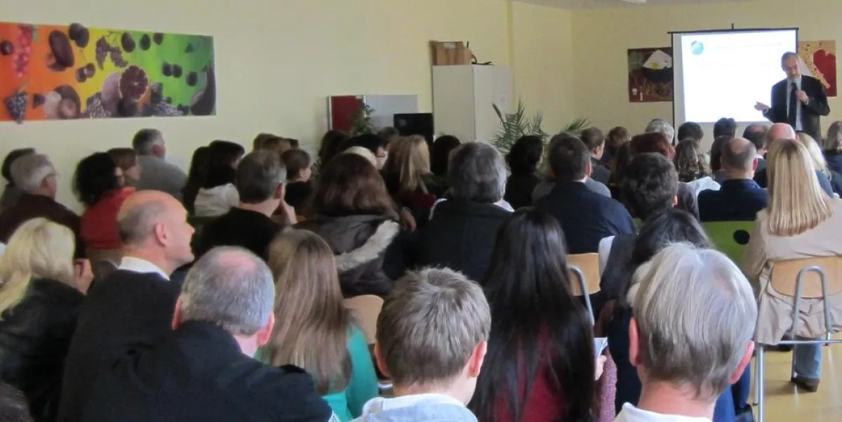 Großes Interesse an den Vorträgen auf der SchülerAustausch-Messe in Nieder-Olm (Foto: H. Balcke)